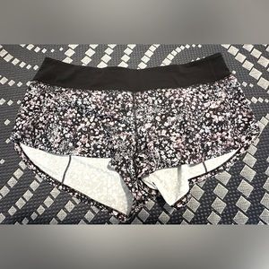 Speed Up Low Rise Lined Shorts 2.5”